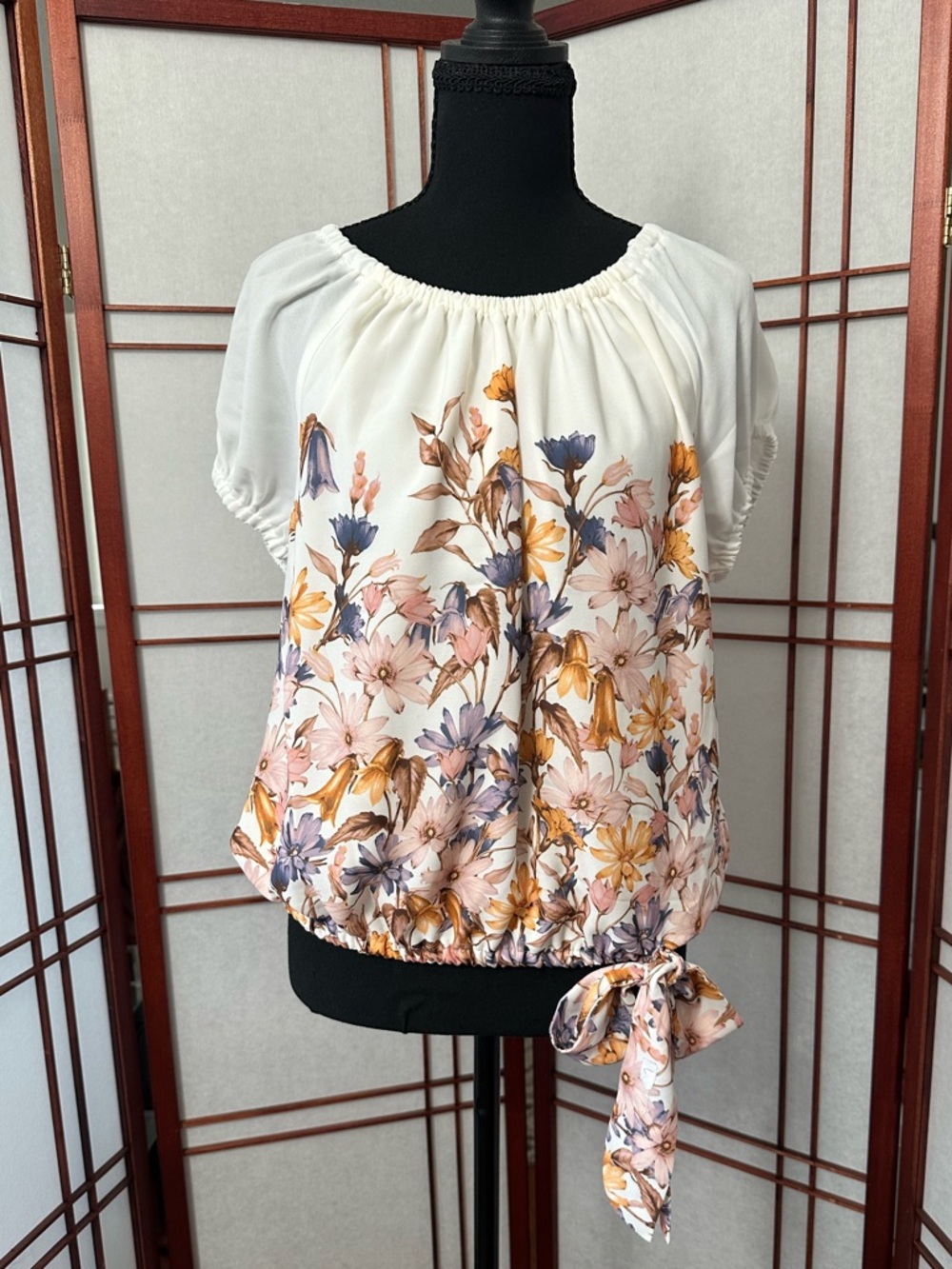 Floral Tie-Hem Women’s White Peasant Top